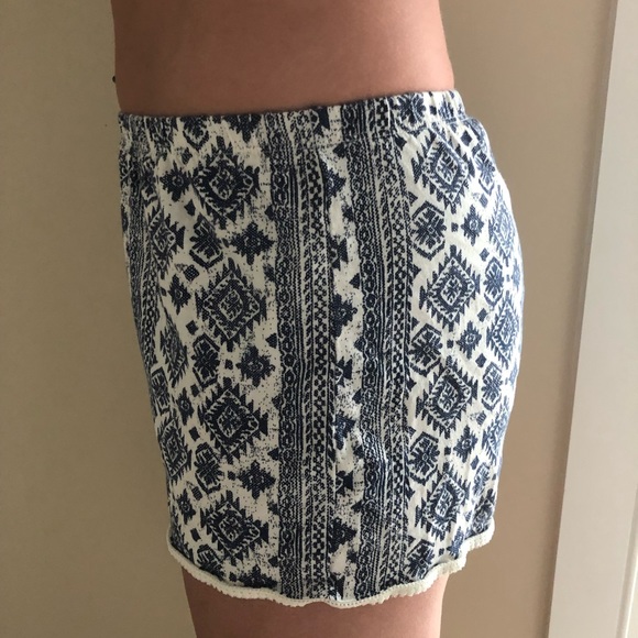 🌺Cotton Shorts🌺 - Picture 2 of 4